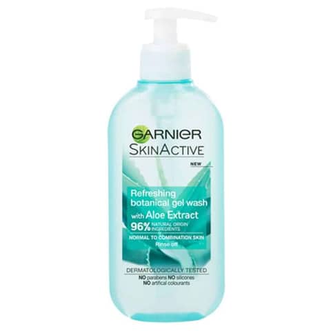 Garnier Aloe Refreshing Facial Gel Wash 200ml, translucent green bottle with white flip-cap.