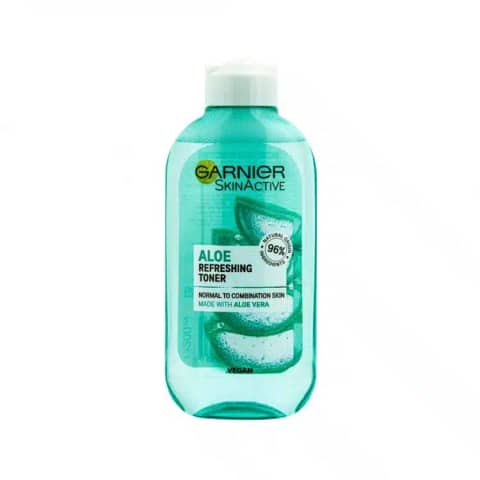 Garnier Aloe Refreshing Toner 200ml bottle, clear plastic, with vibrant green label, upright position.