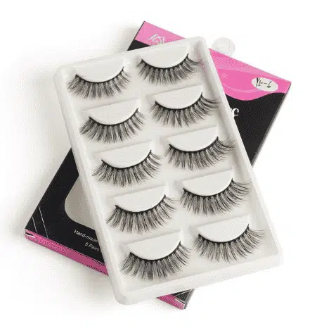 Five pairs of Maange voluminous 3D mink false eyelashes, neatly displayed in a clear plastic tray.