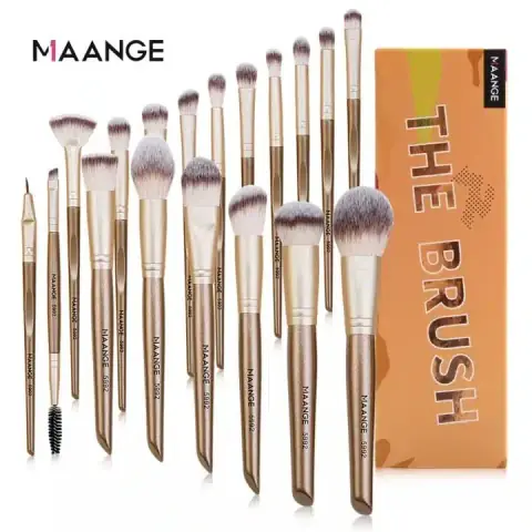 Maange 18-piece professional makeup brush set featuring elegant gold handles and soft bristles.