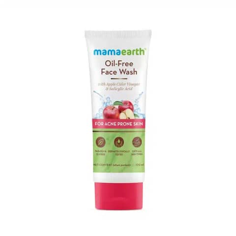 Upright Mamaearth Oil Free Face Wash Apple Cider 100ml, white and green tube, front view.