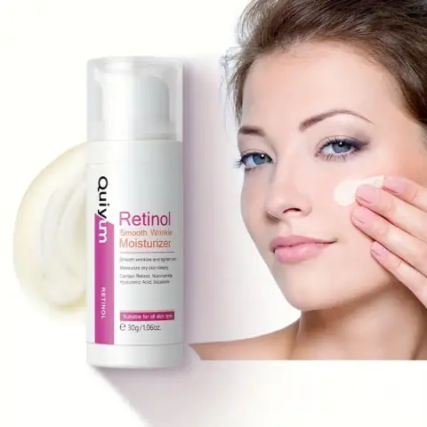 Quiyum Retinol Moisturizer 30g jar with gold cap, front view, for smooth wrinkle-free skin.
