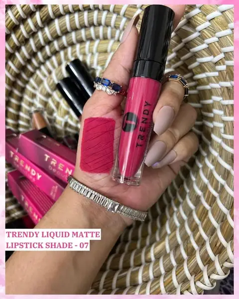 Trendy Beauties Liquid Matte Lipstick 07, natural brown-rose shade, clear tube, black cap, upright.